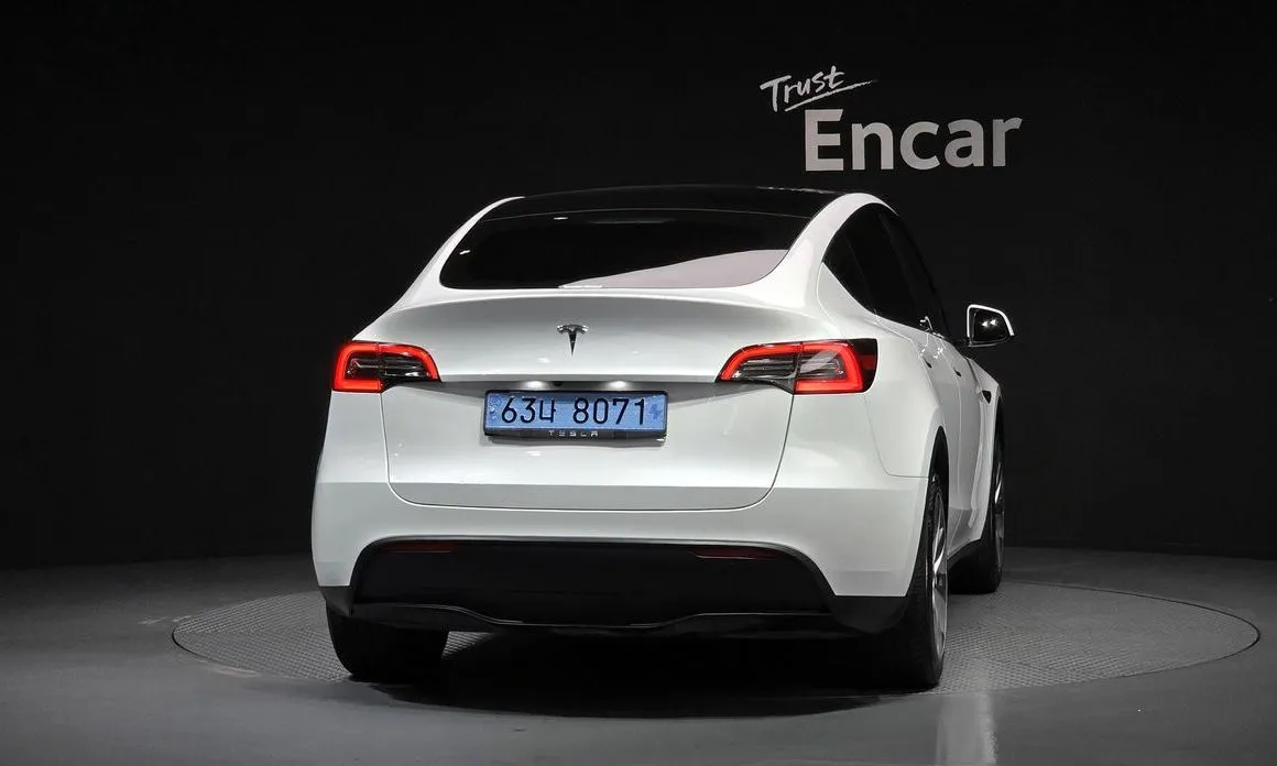 Tesla Model Y 2023 из KR, фото 4
