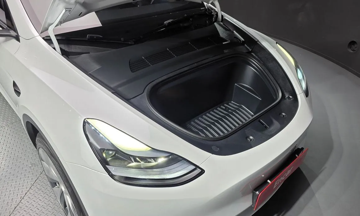 Tesla Model Y 2023 из KR, фото 6