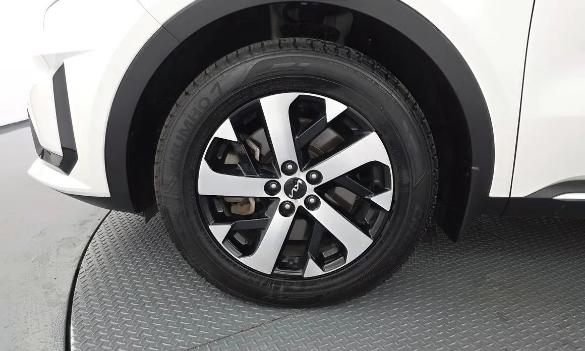 Kia Sorento — фото 10