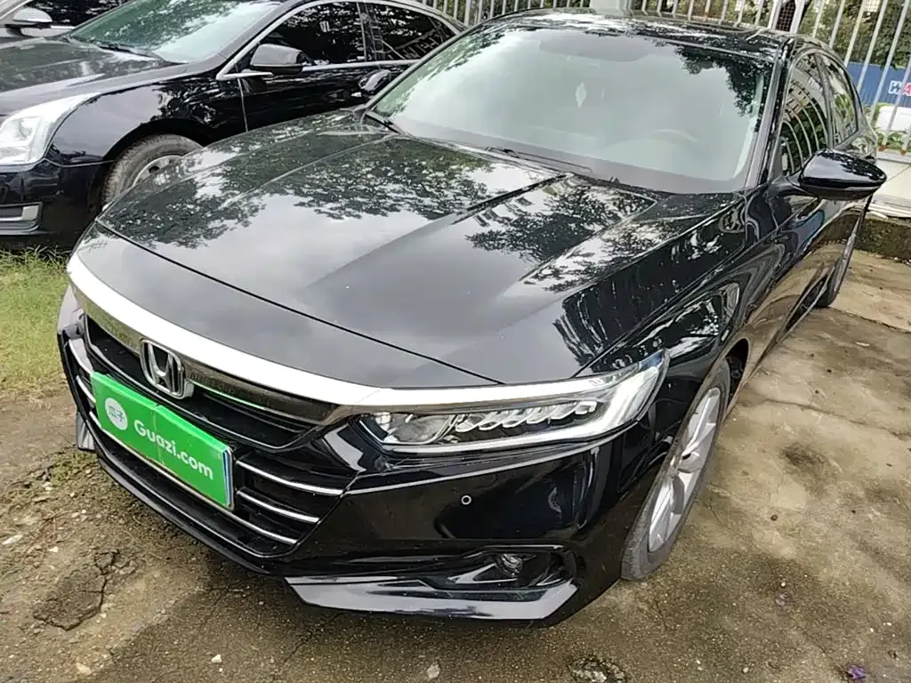 Honda Accord — фото 10