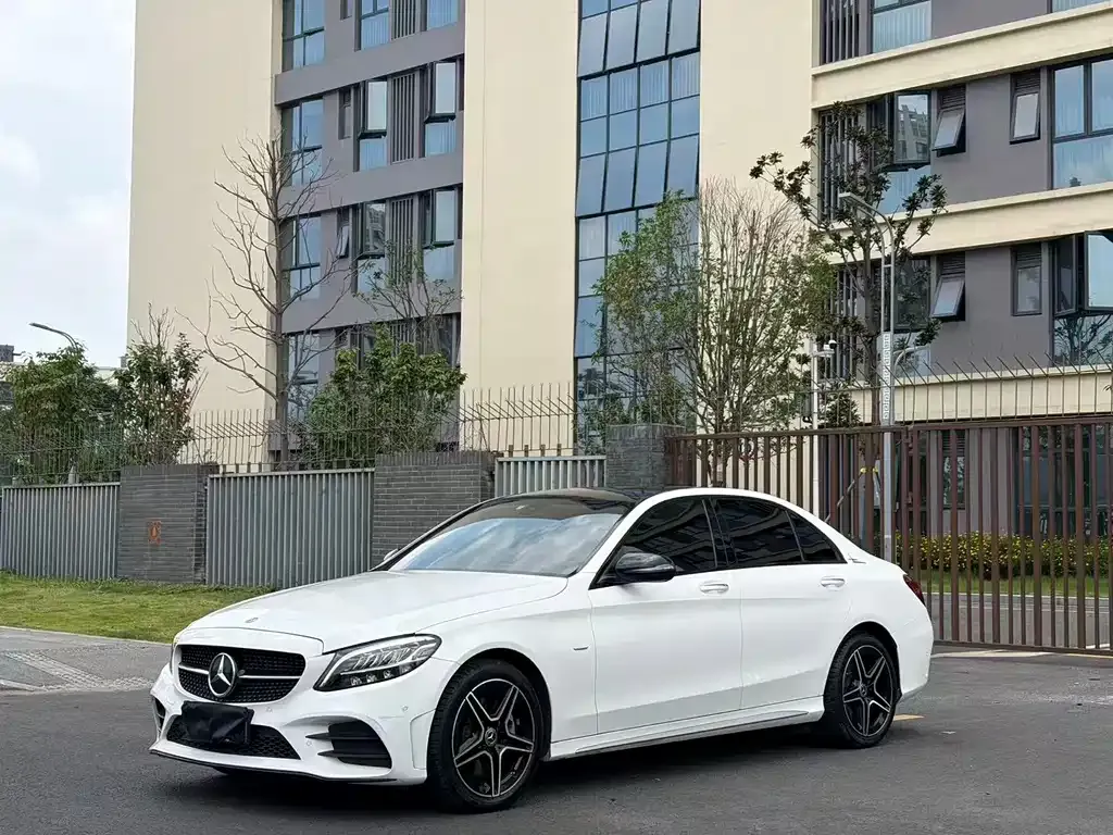 Mercedes-Benz C-Class — фото 1