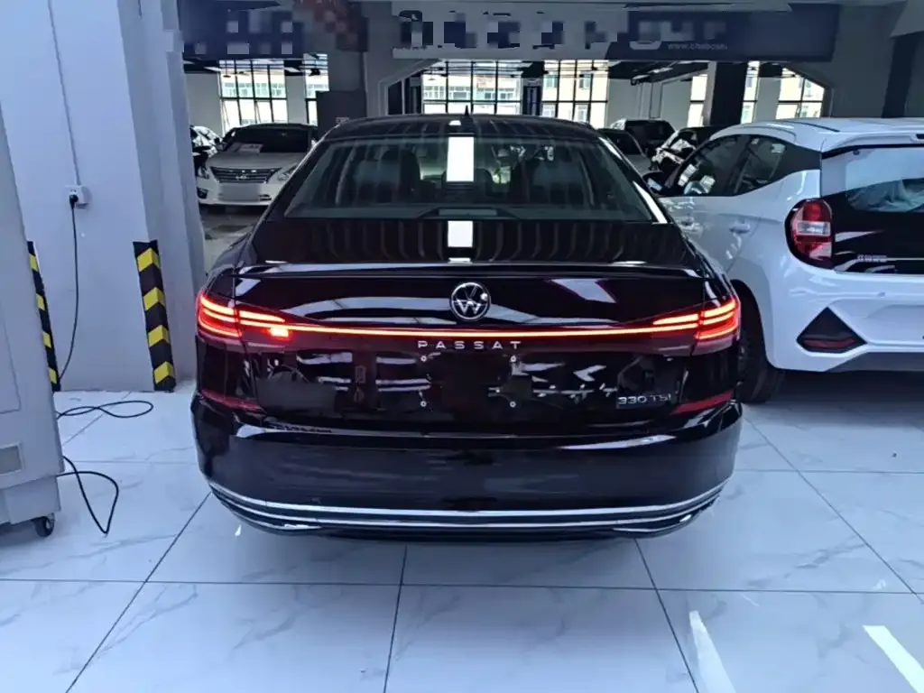 Volkswagen Passat — фото 6