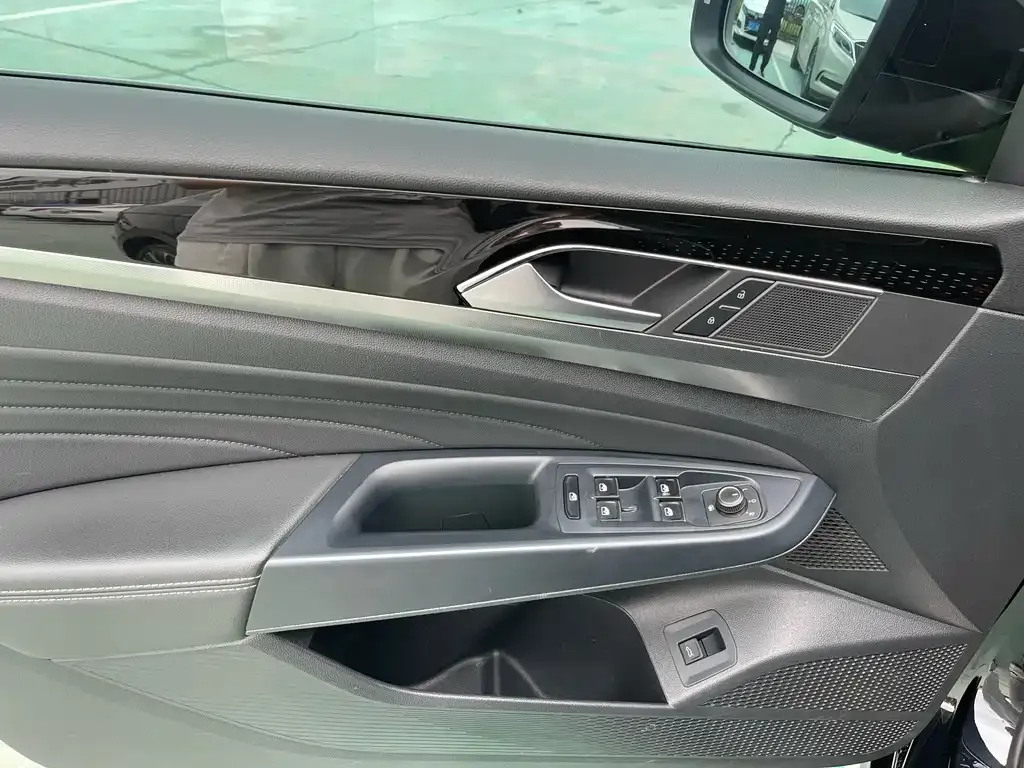 Volkswagen Passat — фото 10