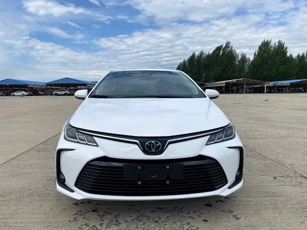 Toyota Corolla — фото 5