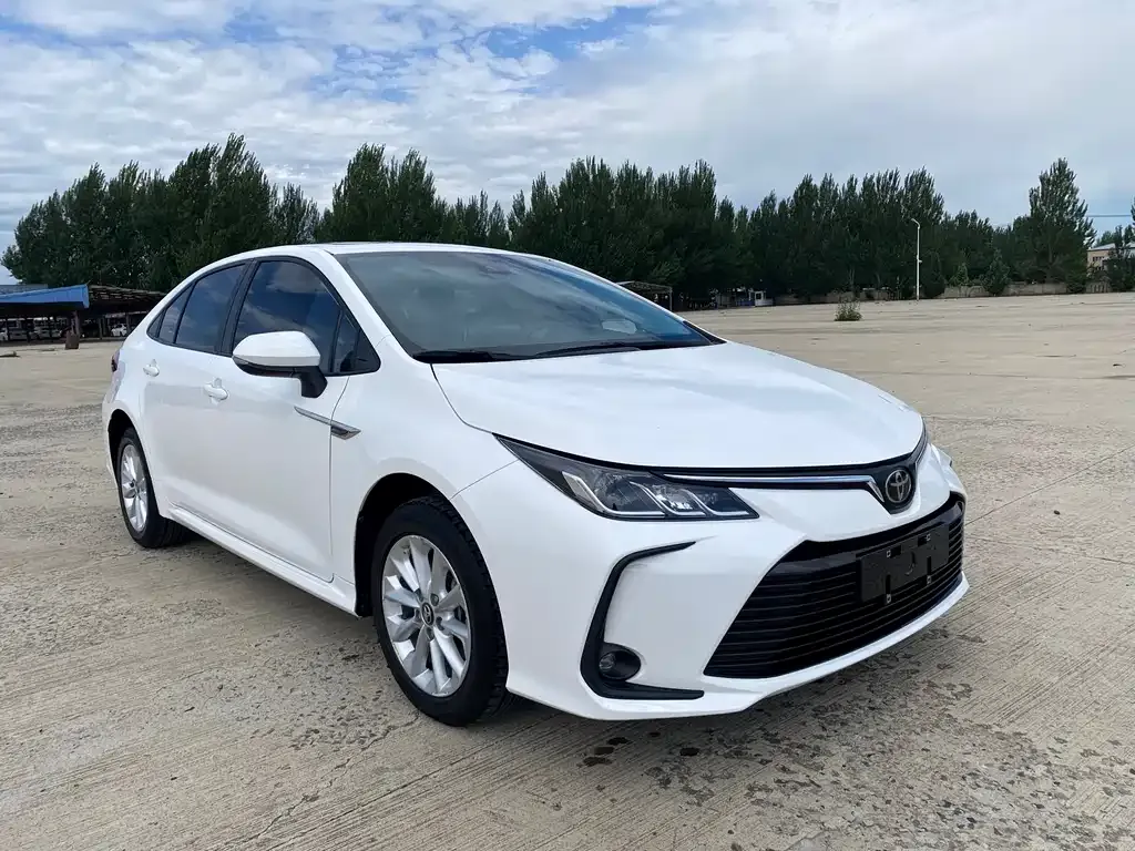 Toyota Corolla — фото 4