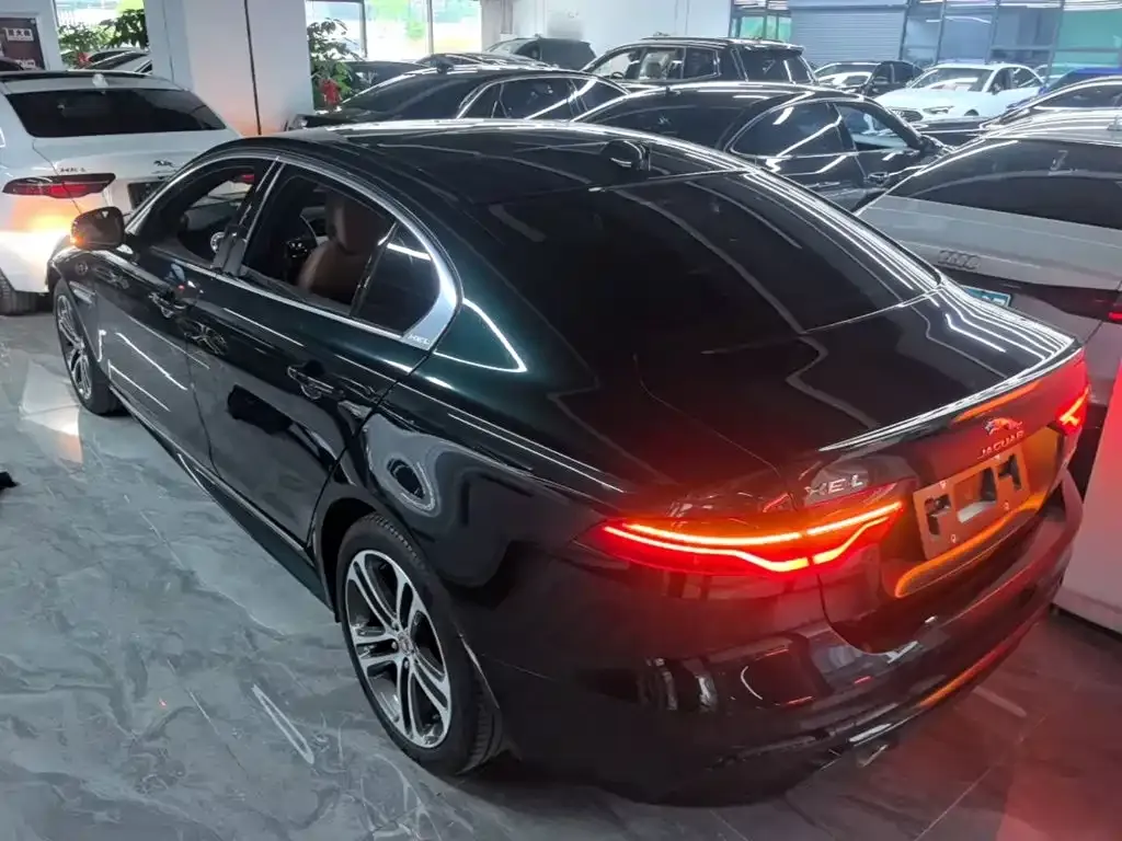 Jaguar XEL — фото 10