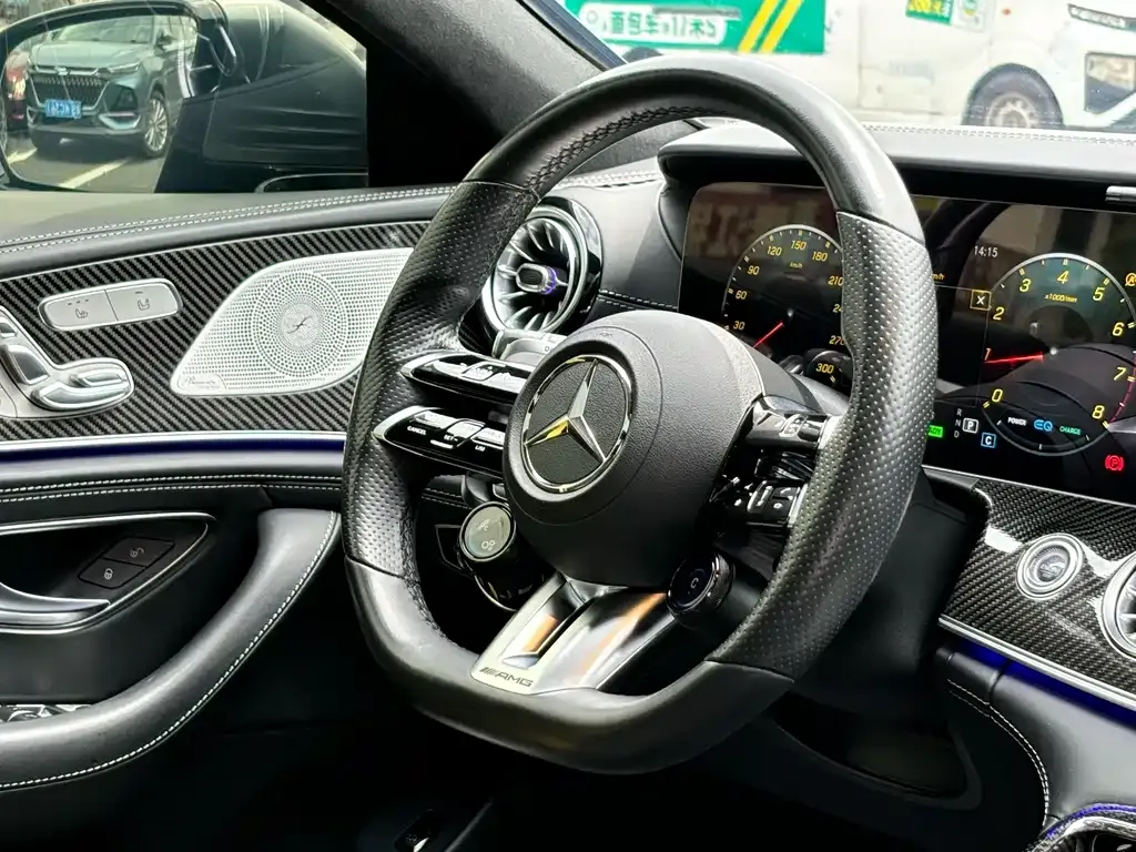 Mercedes-Benz AMG GT — фото 7