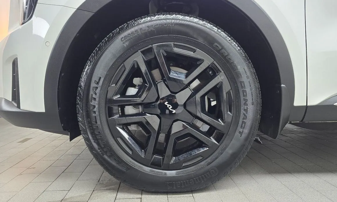 Kia Sorento — фото 6