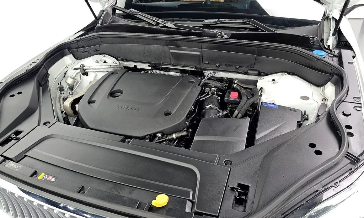 Volvo XC90 2024 из KR, фото 8