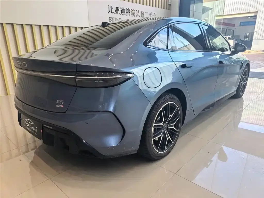 BYD Seal — фото 3