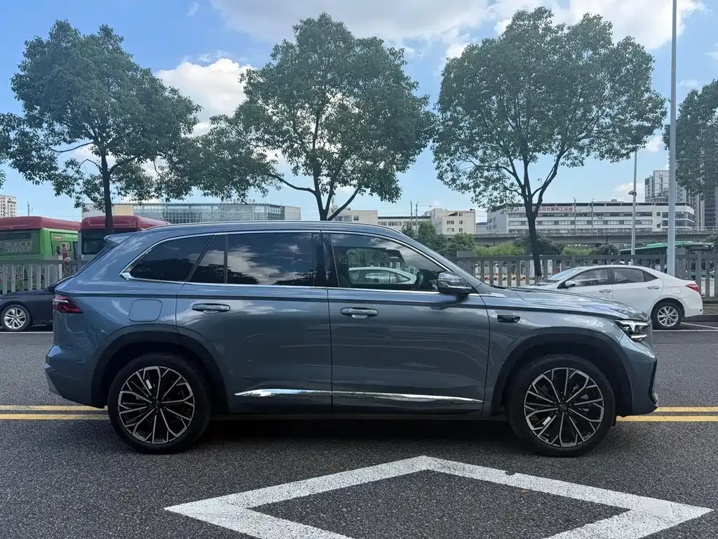 Geely Xingyue L — фото 10