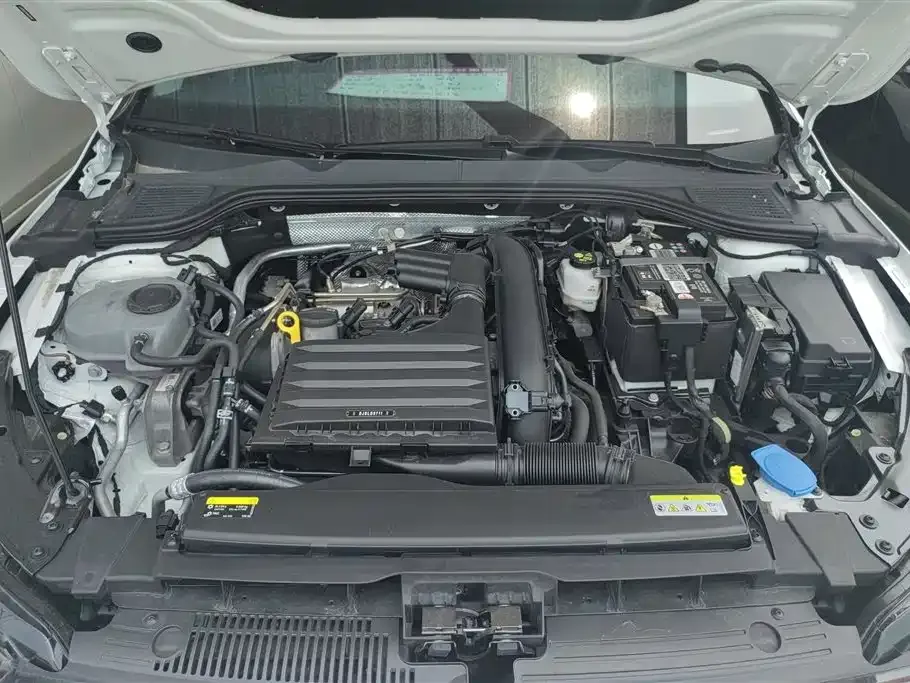 Volkswagen Golf 2022 из CN, фото 8
