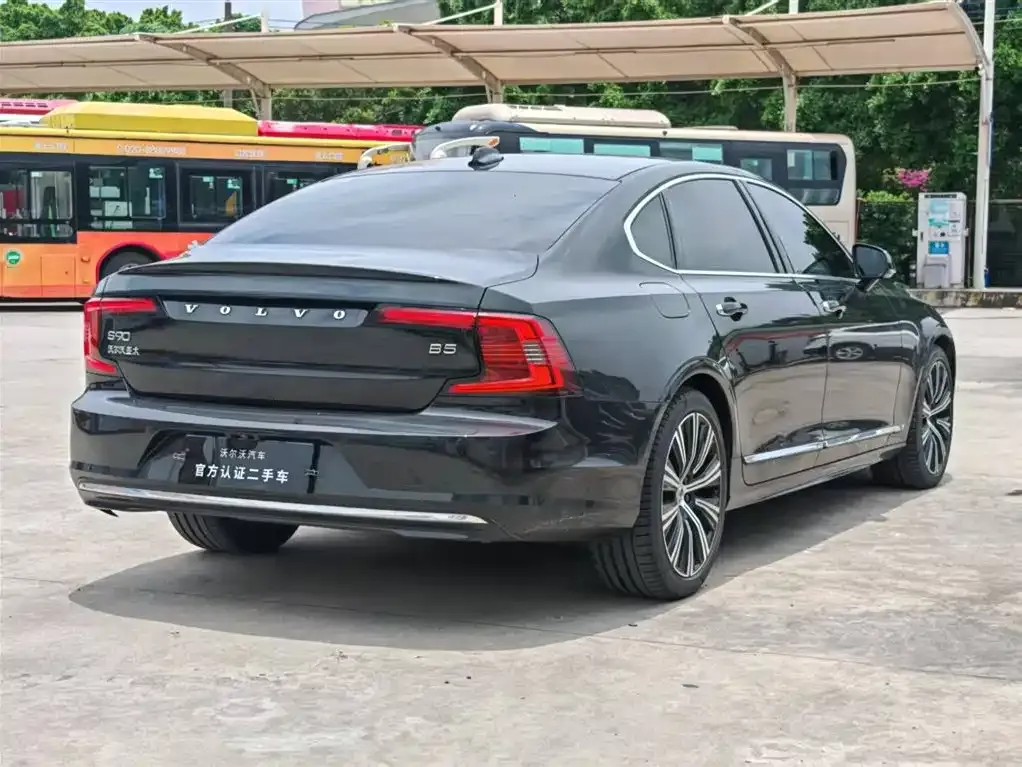 Volvo S90 — фото 3