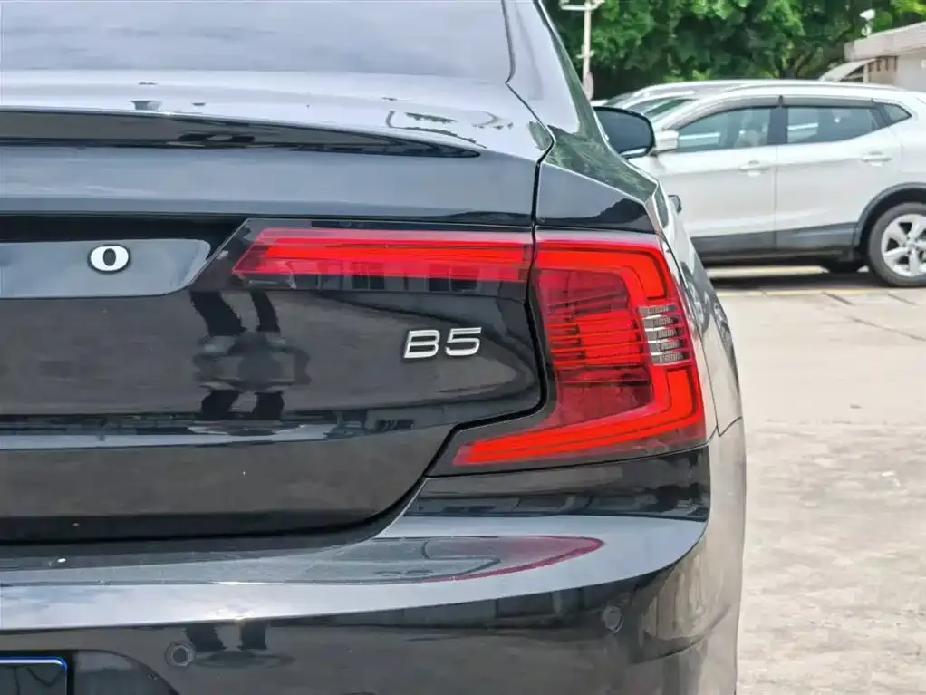 Volvo S90 — фото 2