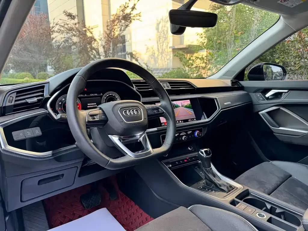 Audi Q3 — фото 4
