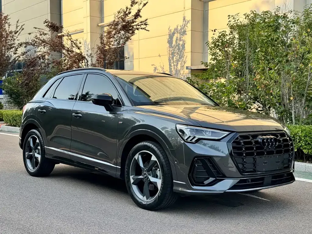 Audi Q3 — фото 8