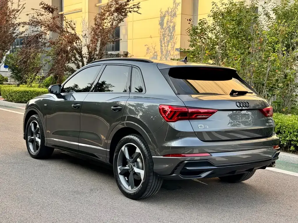 Audi Q3 — фото 7