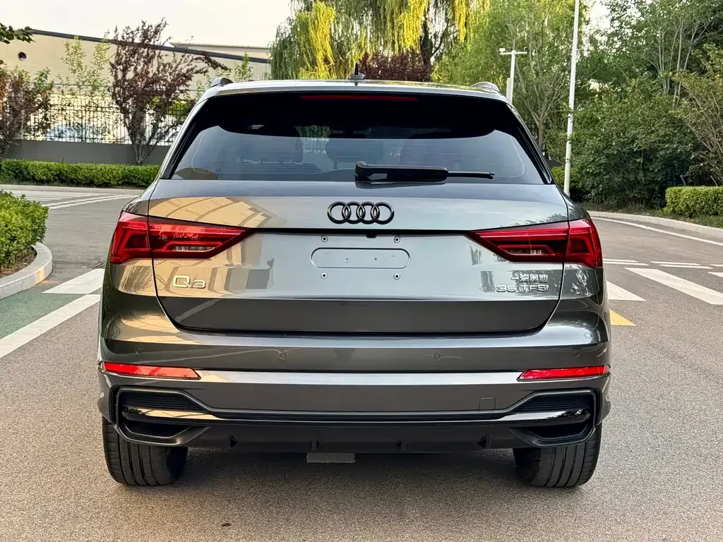 Audi Q3 — фото 10
