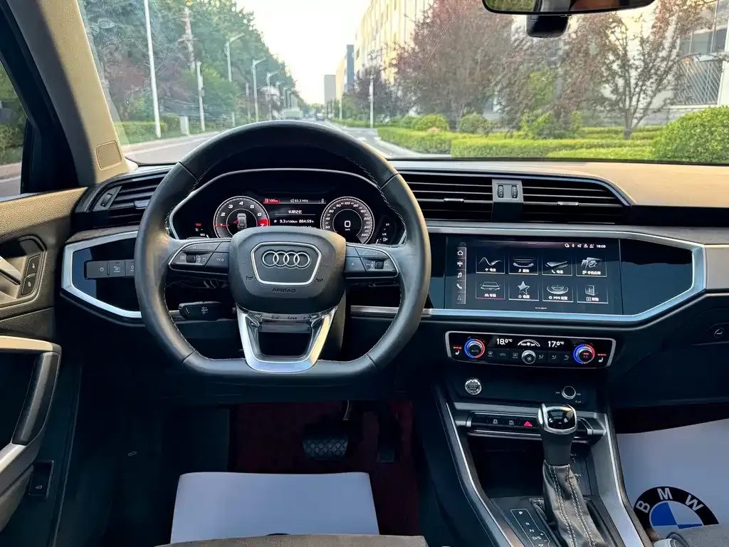 Audi Q3 — фото 5
