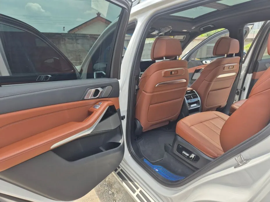 BMW X7 2024 из KR, фото 3