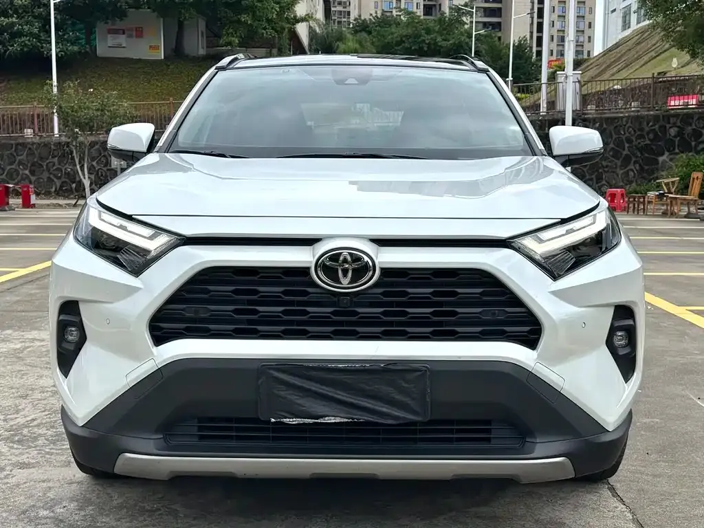 Toyota RAV4 — фото 6
