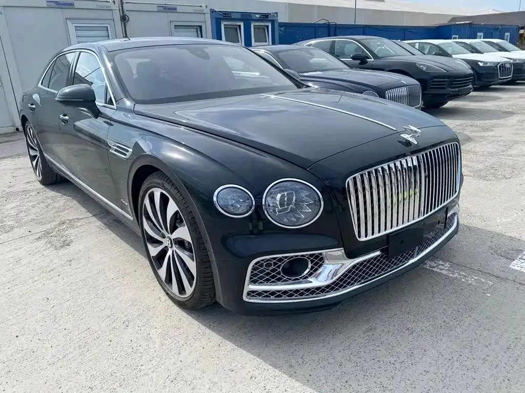 Bentley Flying Spur — фото 4