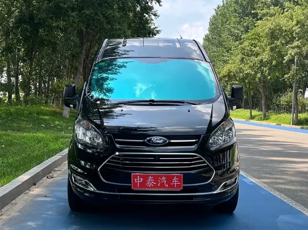 Ford Transit — фото 8