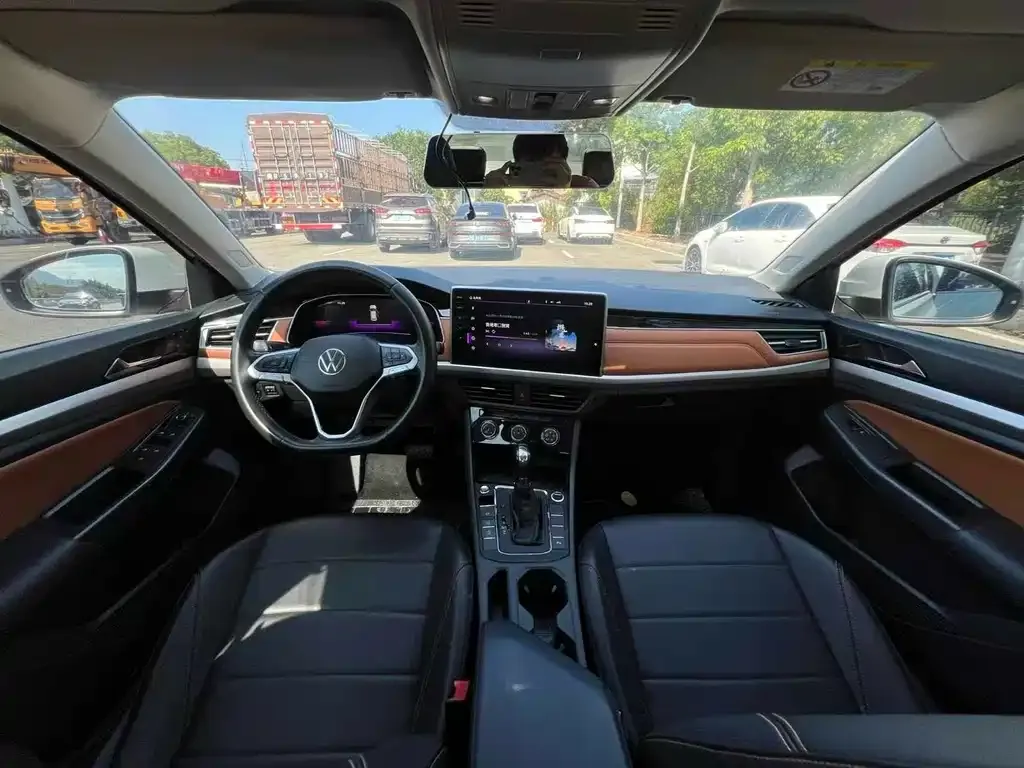 Volkswagen Bora 2023 из CN, фото 5