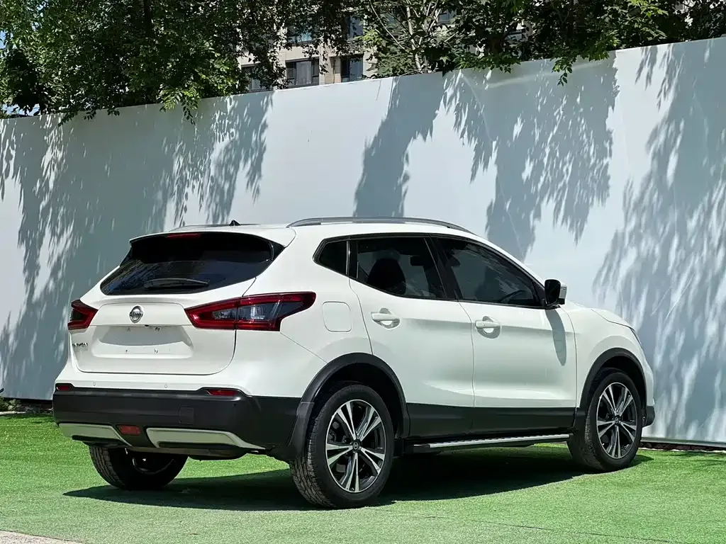 Nissan Qashqai — фото 9