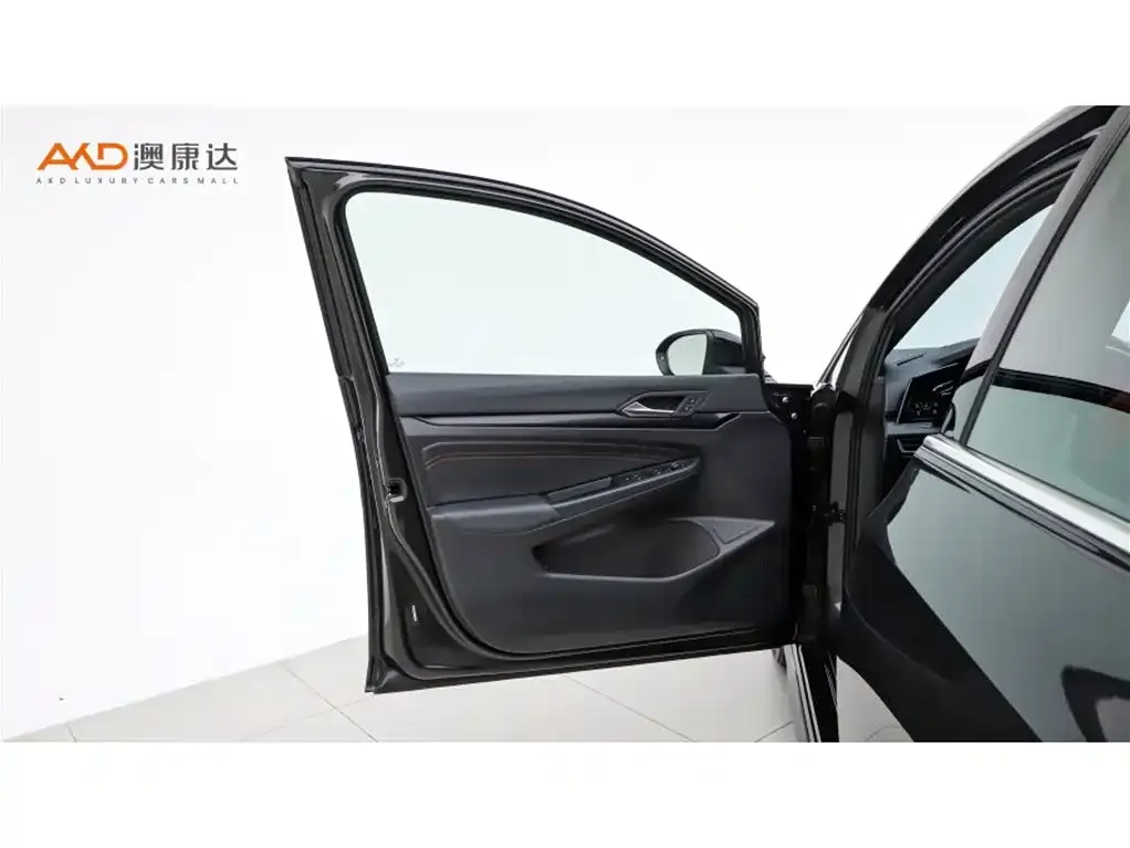 Volkswagen Golf GTI 2022 из CN, фото 2