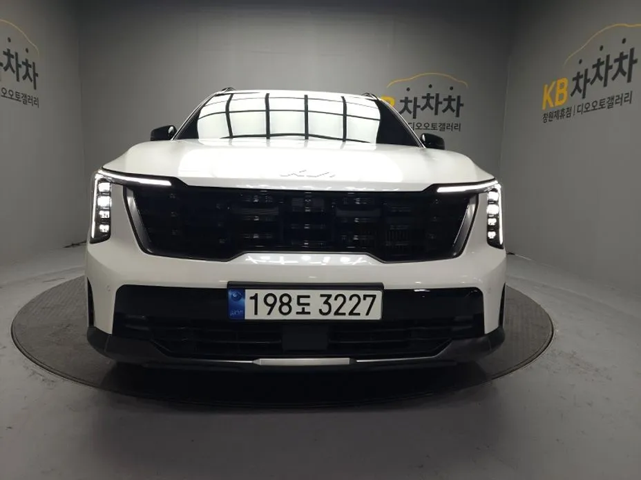 Kia Sorento — фото 7