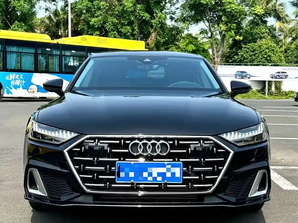 Audi A7L — фото 9