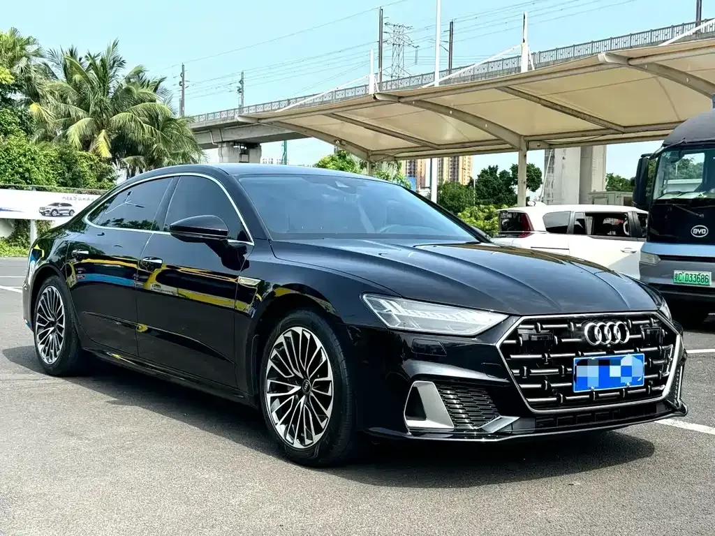 Audi A7L — фото 7