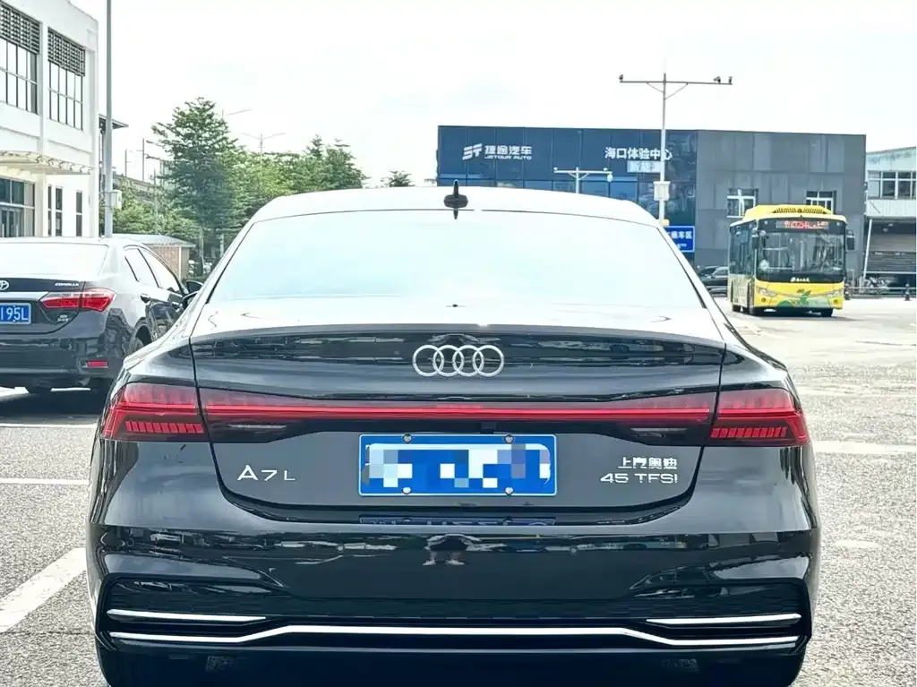 Audi A7L — фото 3