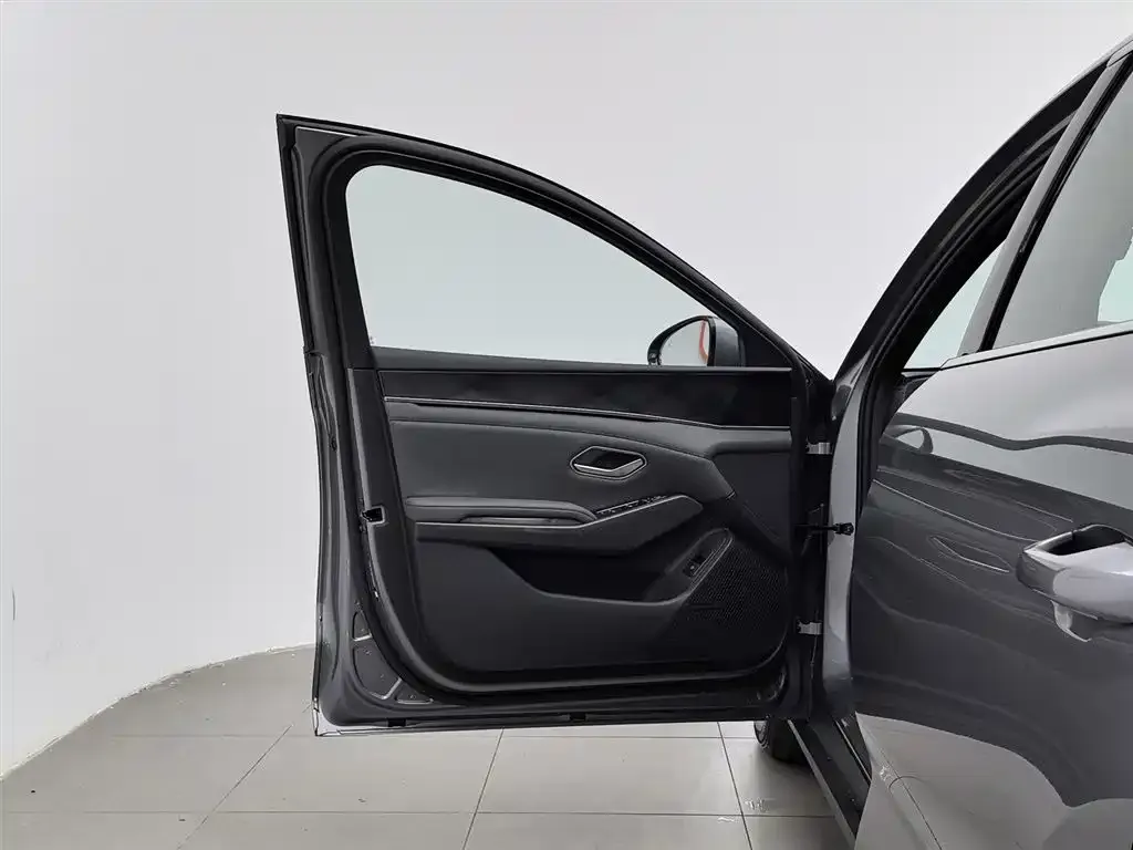 BYD Qin L — фото 2
