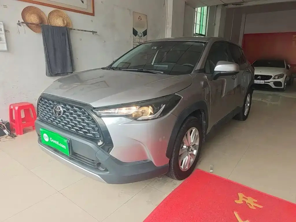 Toyota Corolla Cross — фото 1