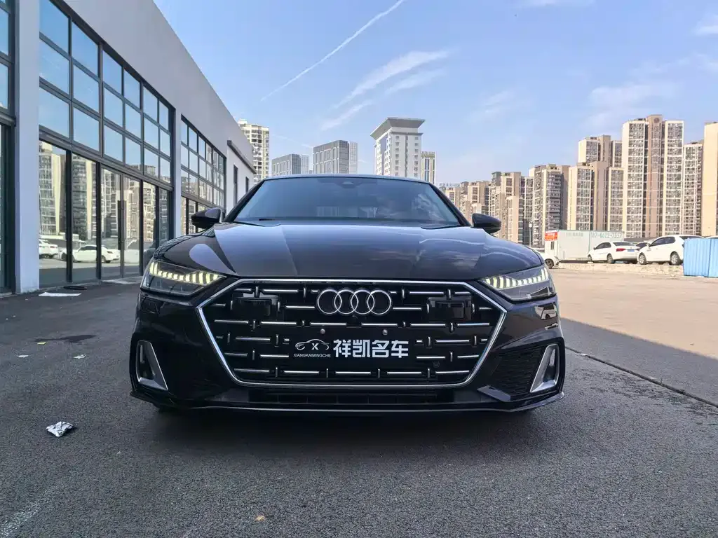 Audi A7L — фото 5