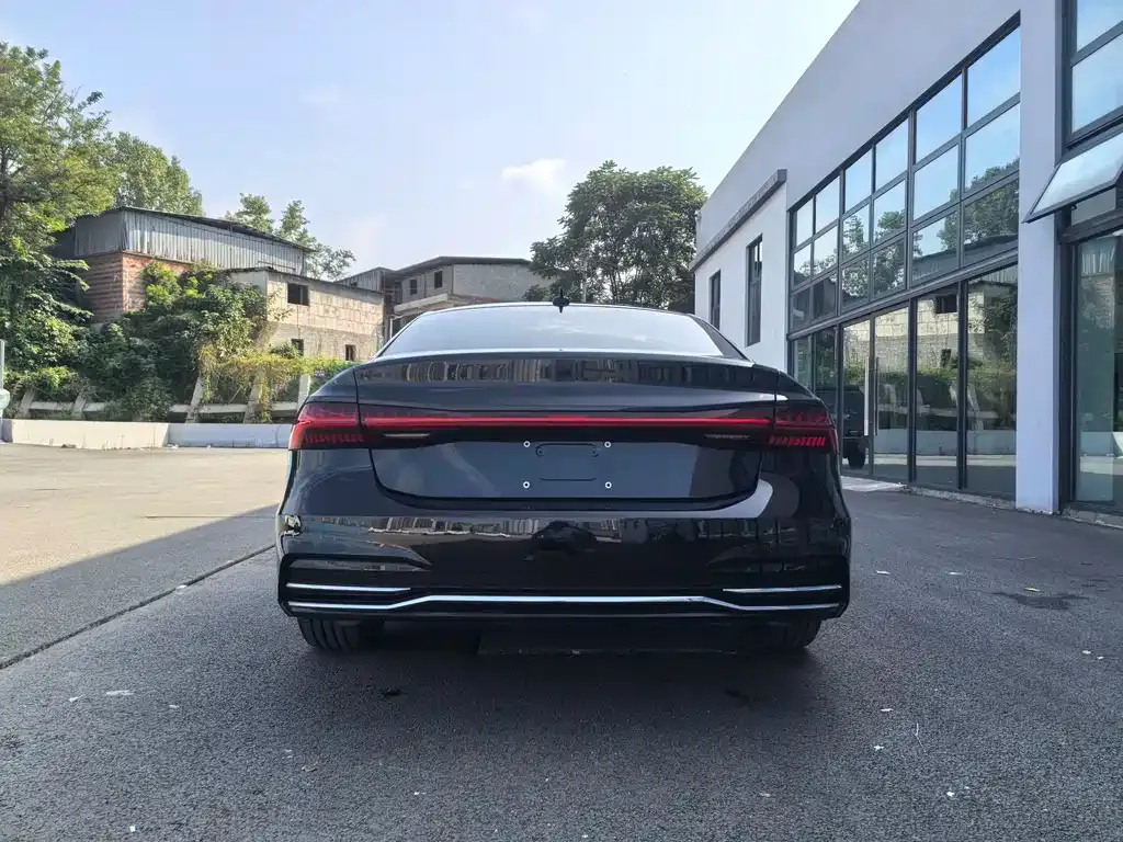 Audi A7L — фото 6