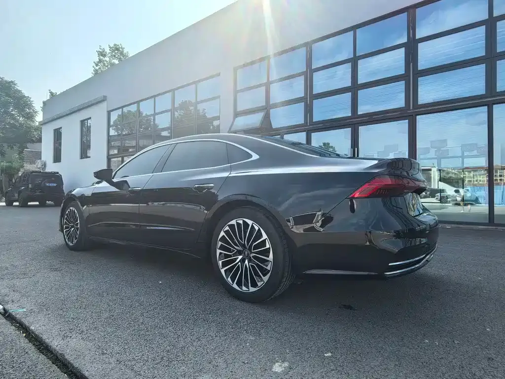 Audi A7L — фото 10