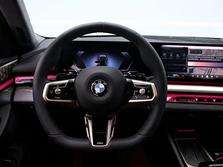 BMW 5 Series — фото 3
