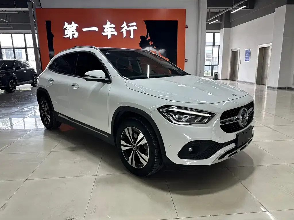 Mercedes-Benz GLA — фото 7