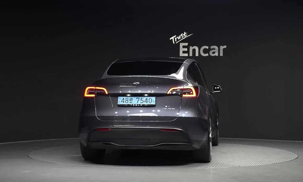 Tesla Model Y — фото 2