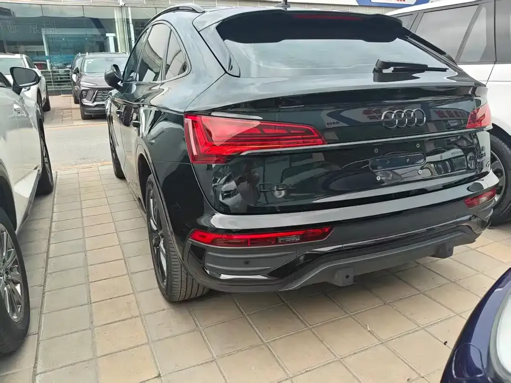 Audi Q5L Sportback — фото 2