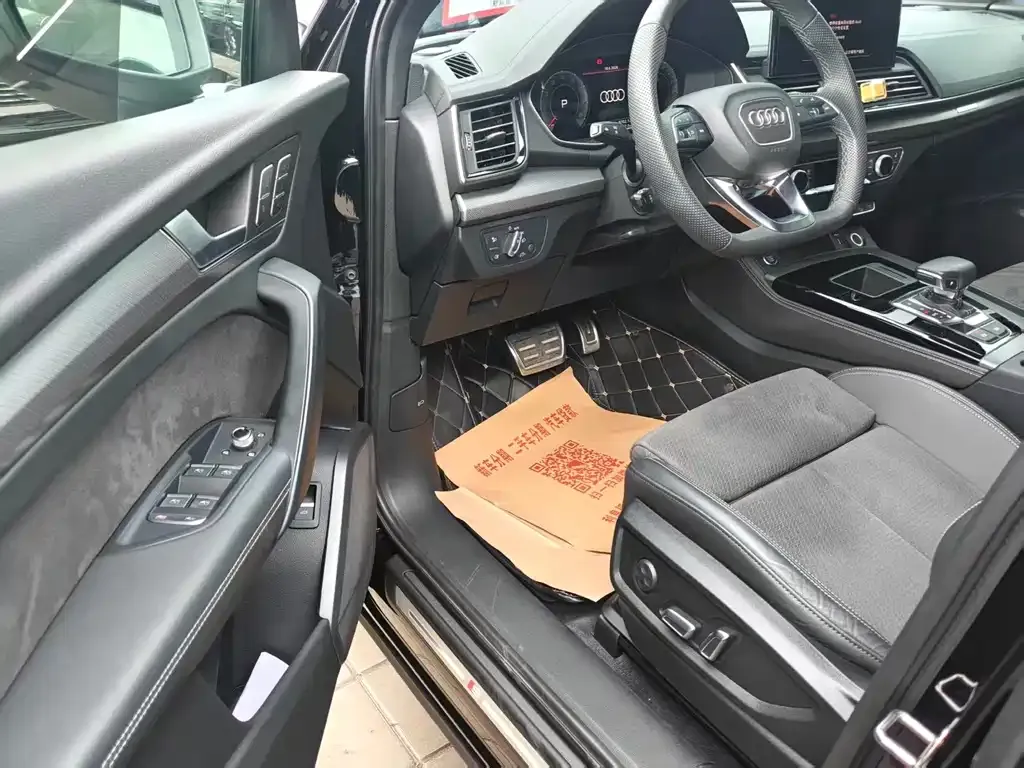 Audi Q5L Sportback — фото 10