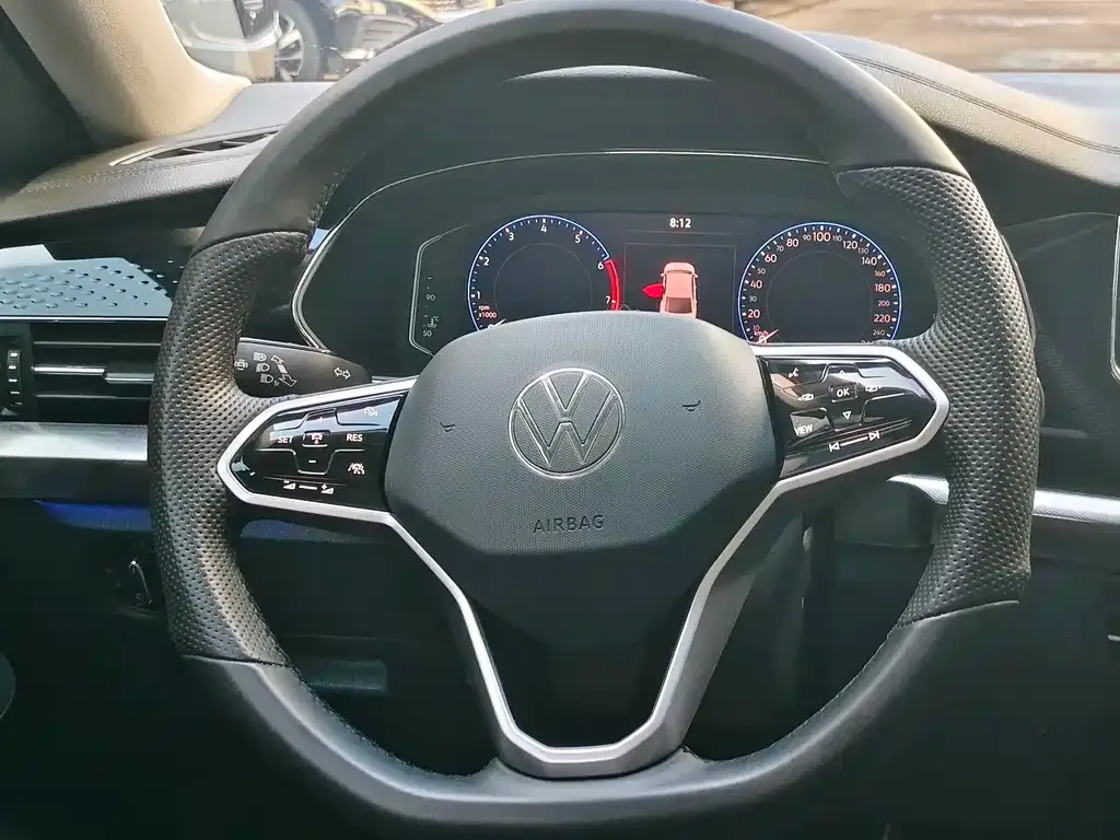 Volkswagen Passat — фото 6