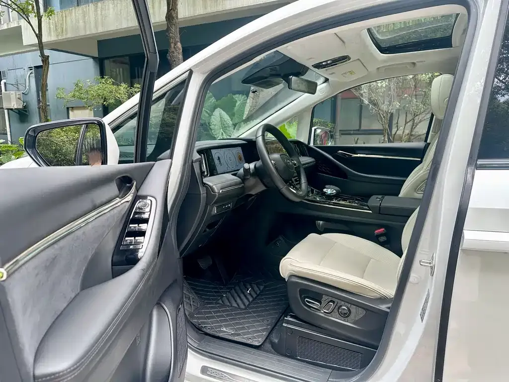 GAC Motor Trumpchi E9 — фото 6