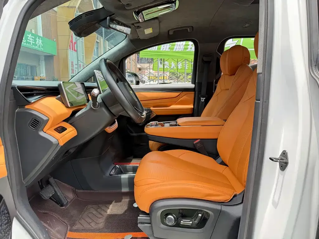 Geely Yizhen L380 2024 из CN, фото 9