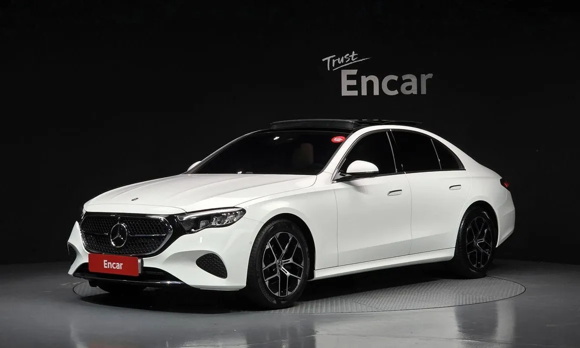 Mercedes-Benz E-Class — фото 1