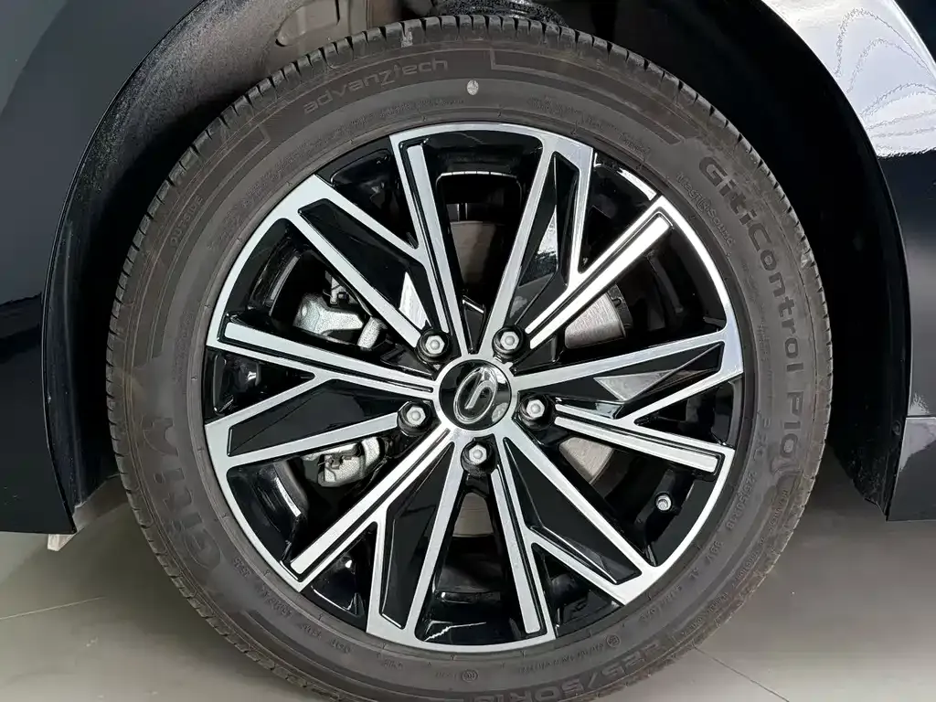 GAC Motor Trumpchi E8 — фото 4