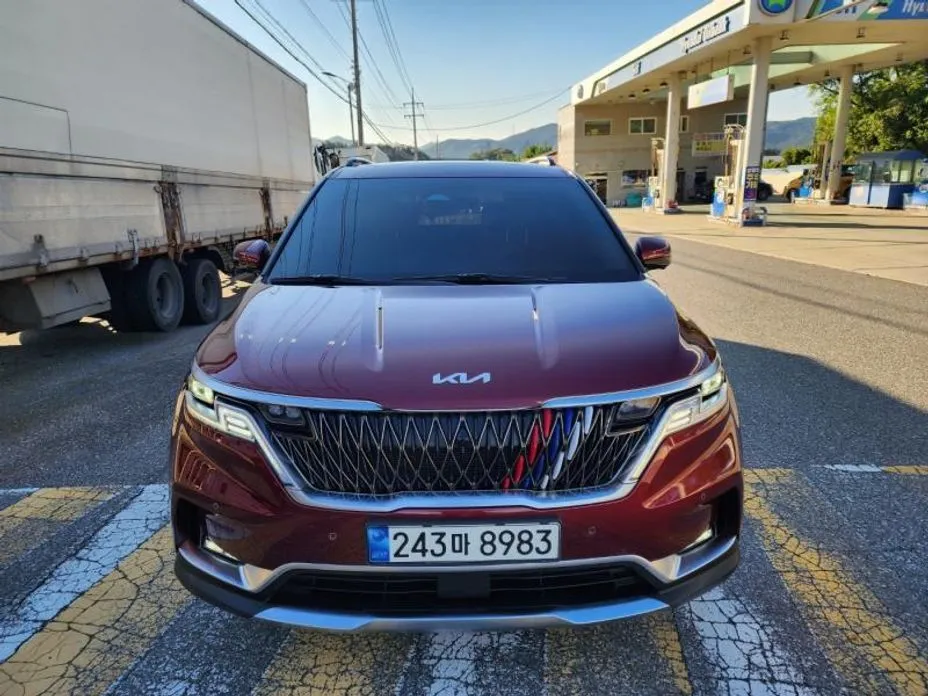Kia Carnival — фото 1